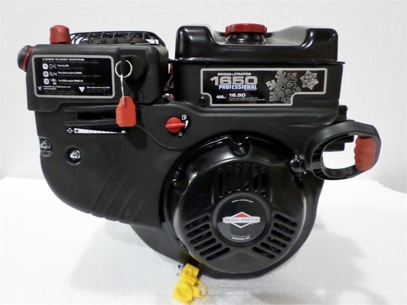 SAM_0779_eea63f72-4788-4310-a69f-24d593e07aee.jpg Briggs Professional Series Snow Engine 16.5 TP Recoil Start 3/4″ x 2-33/64″ #25D137-0116 - Image 1